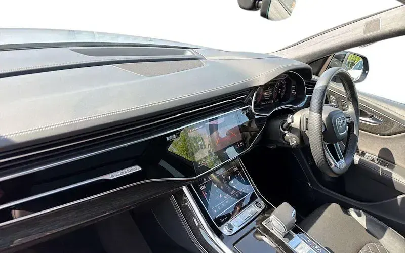 Used Audi Q8 286 HP (210 kW) 2023 Silver SUV