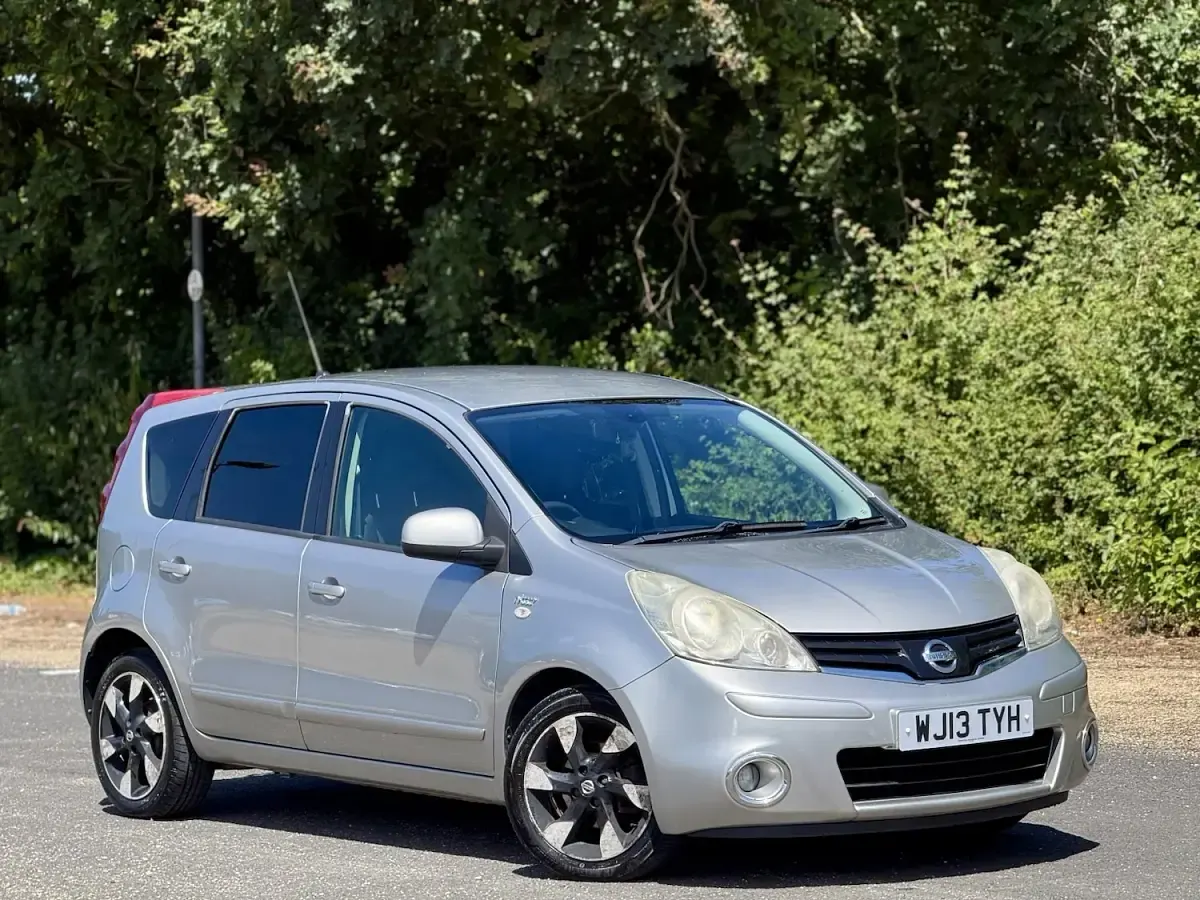 Used Nissan Note N-TEC 88 HP (64 kW) 2013 Silver Hatchback