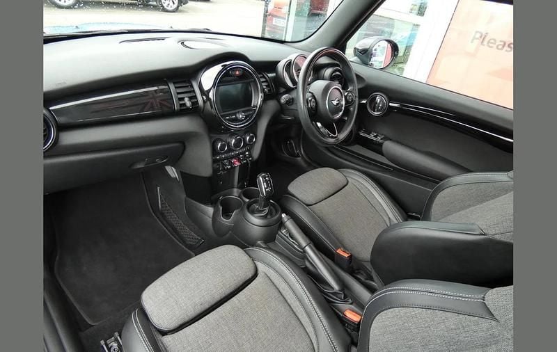 Używany Mini Cooper Cabriolet 134 KM (98 kW) 2018 Other Kabriolet