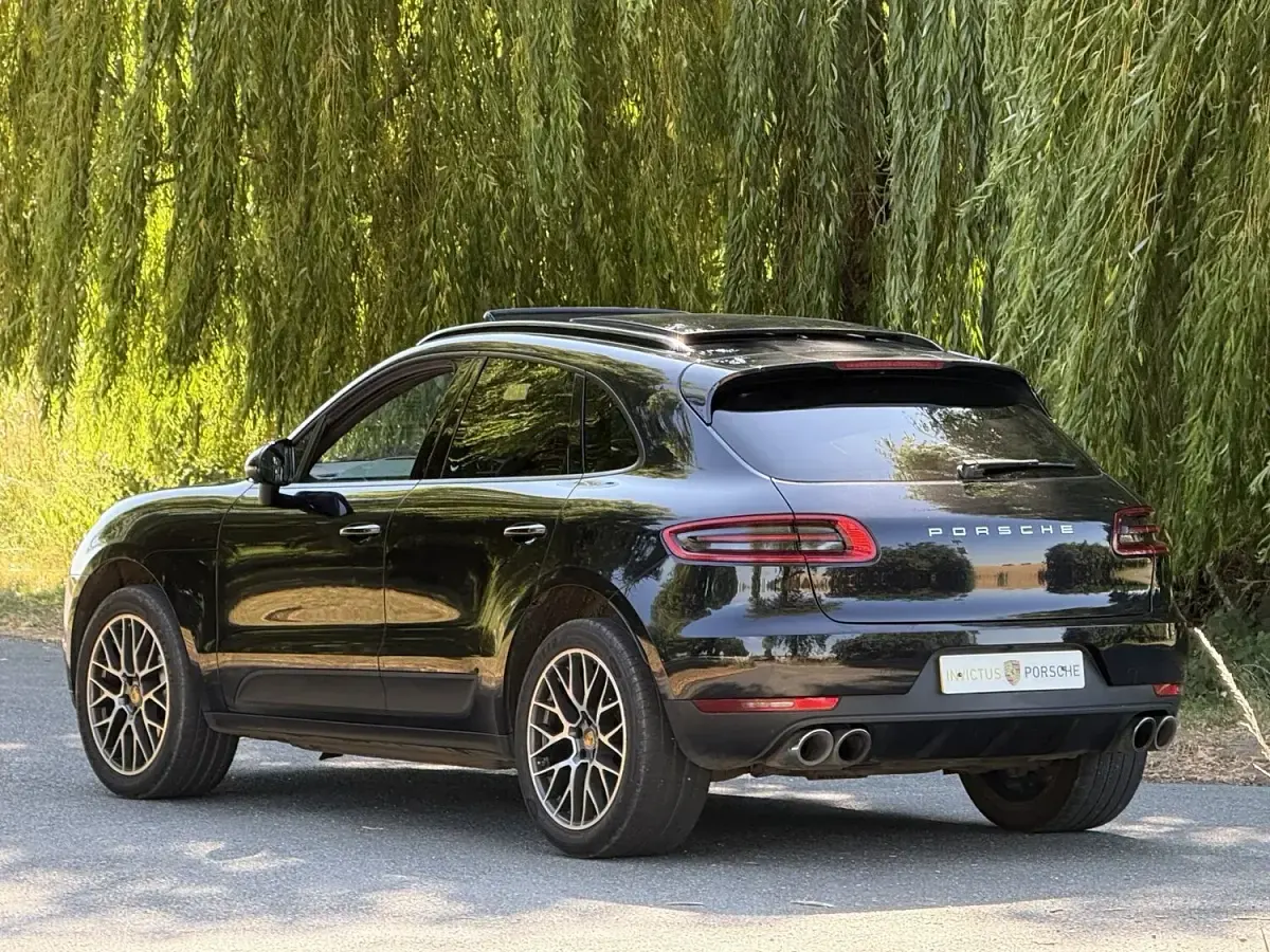 Used Porsche Macan 252 HP (185 kW) 2018 Black SUV