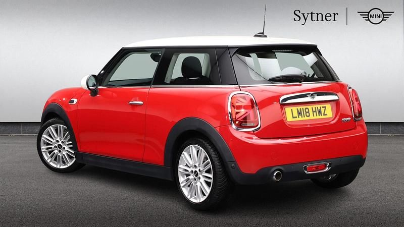 Used Mini Cooper Hatch 134 HP (98 kW) 2018 Red Hatchback