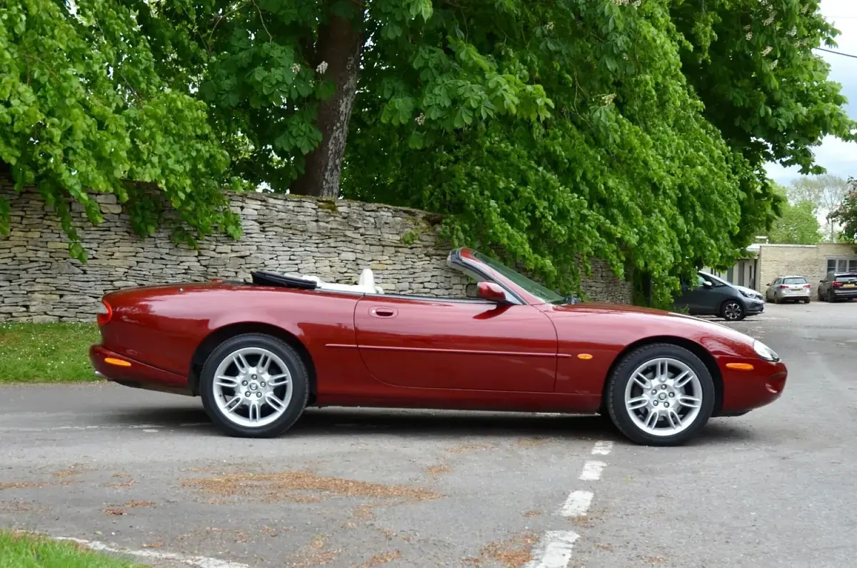 Used Jaguar XK8 2000 Red Cabriolet