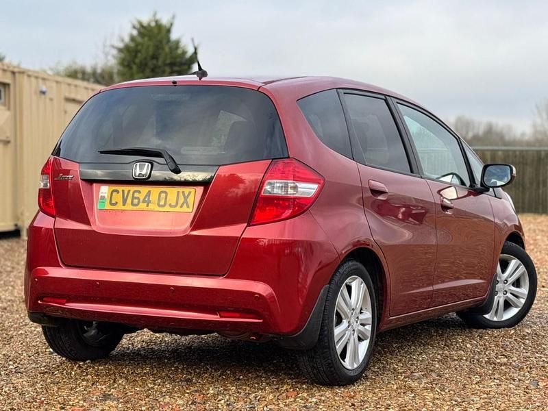 Used Honda Jazz ES 2014 Red Hatchback