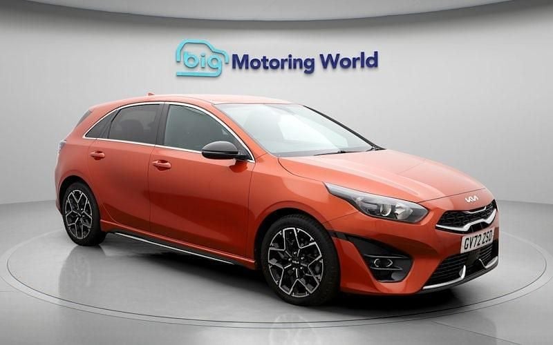 Used Kia Ceed GT-Line 160 HP (117 kW) 2023 Orange Hatchback