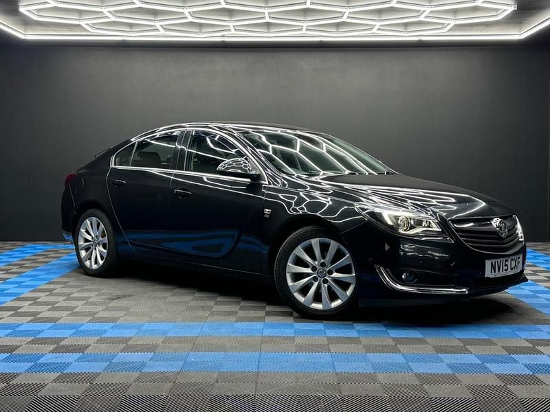 Black Used 2015 Vauxhall Insignia Elite Hatchback | £3,290 (Fair price) - Image 1/4