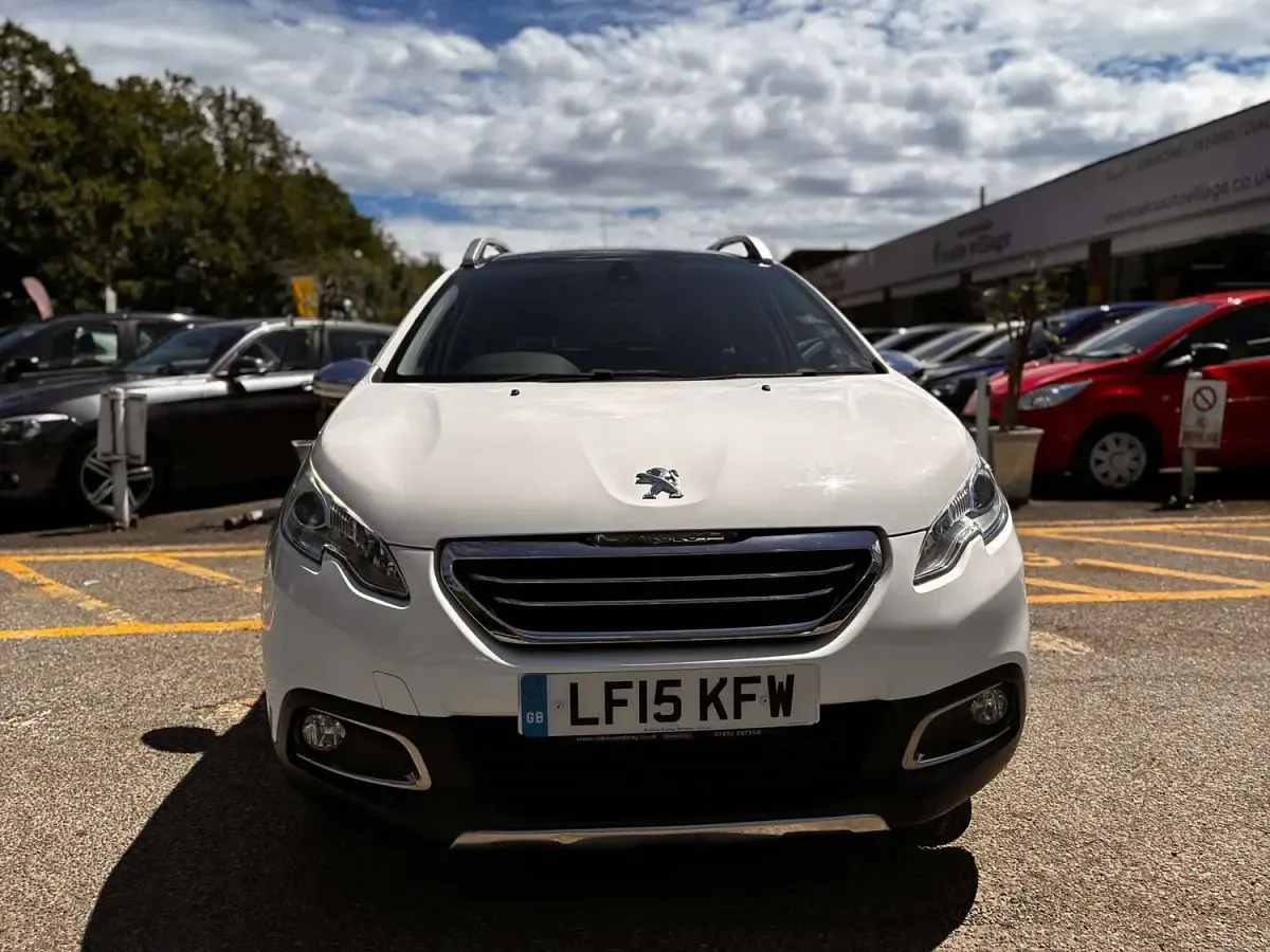 Used Peugeot 2008 Allure 120 HP (88 kW) 2015 White SUV