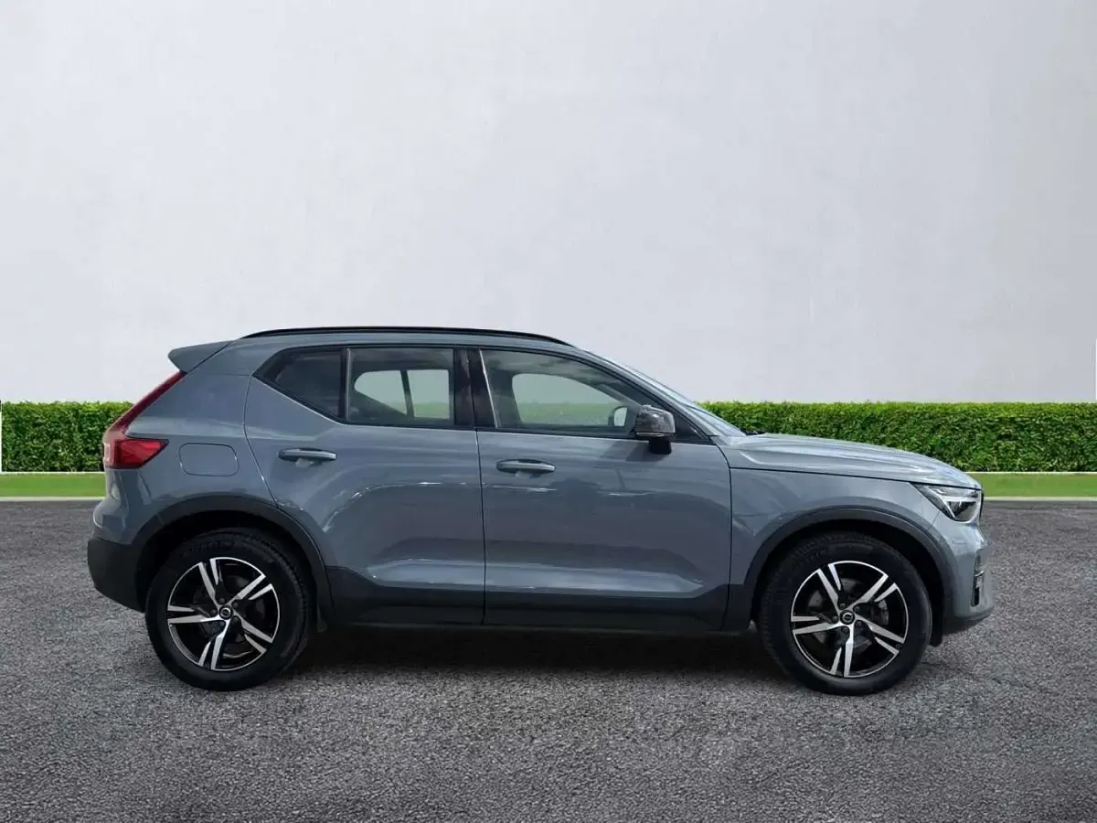 Used Volvo XC40 Plus 197 HP (144 kW) 2025 SUV