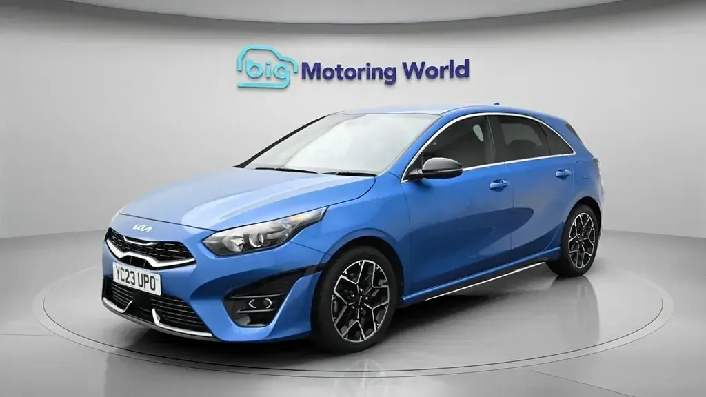 Begagnad Kia Ceed GT-Line 158 HK (116 kW) 2023 Blå Halvkombi