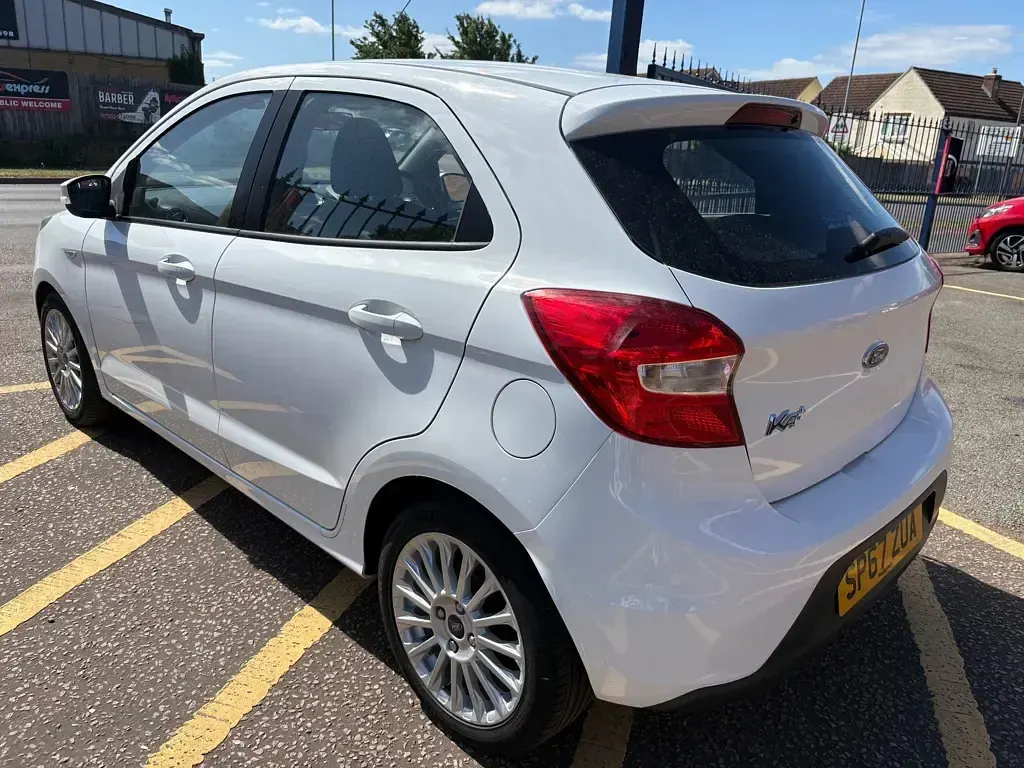 Used Ford Ka Plus Zetec 2017 White Hatchback
