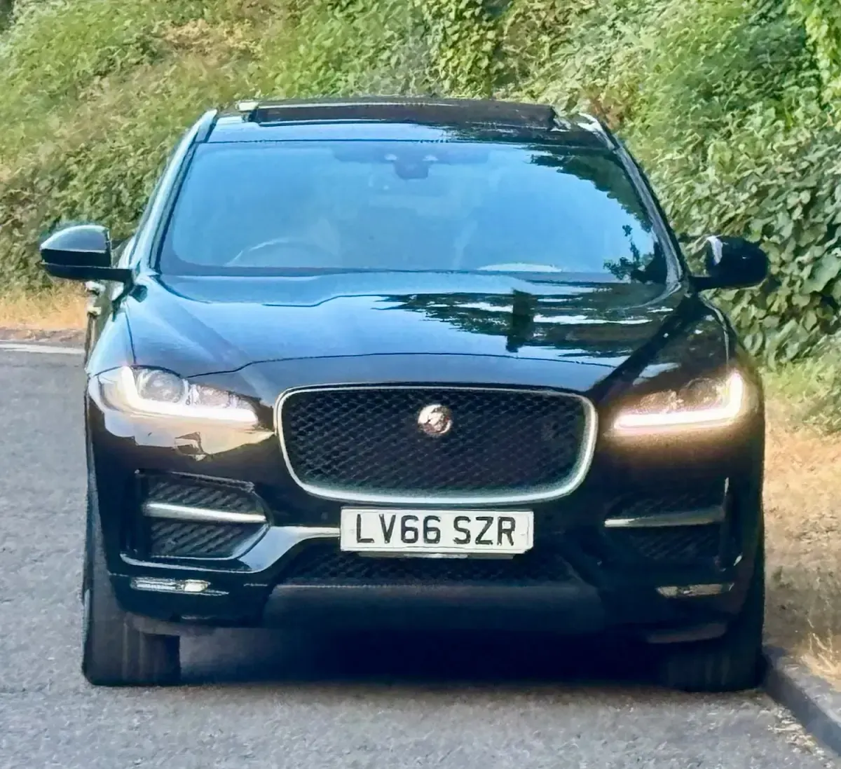Used Jaguar F-Pace R-Sport 2016 Black SUV