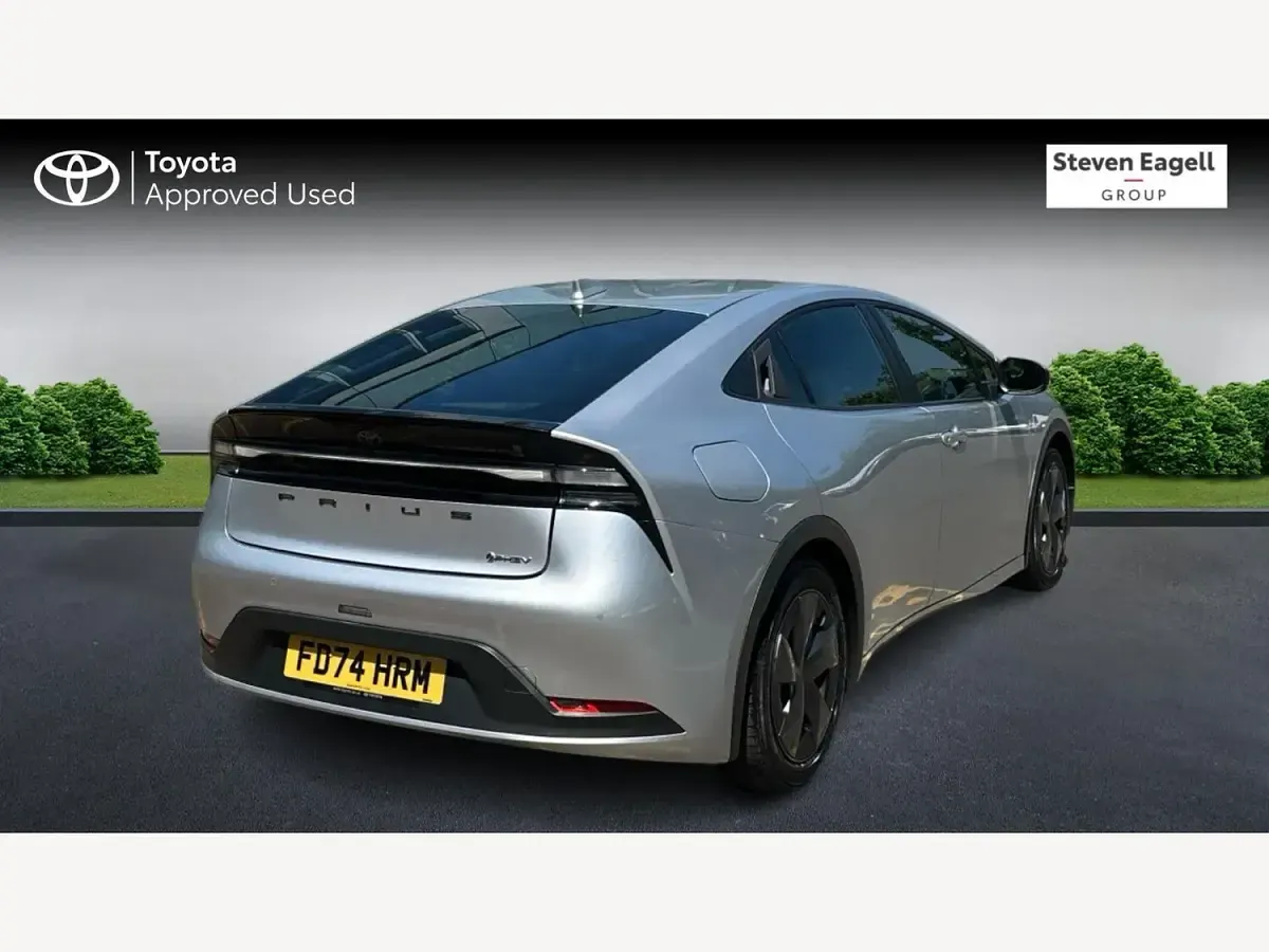Used Toyota Prius Design 199 HP (146 kW) 2024 Silver Hatchback