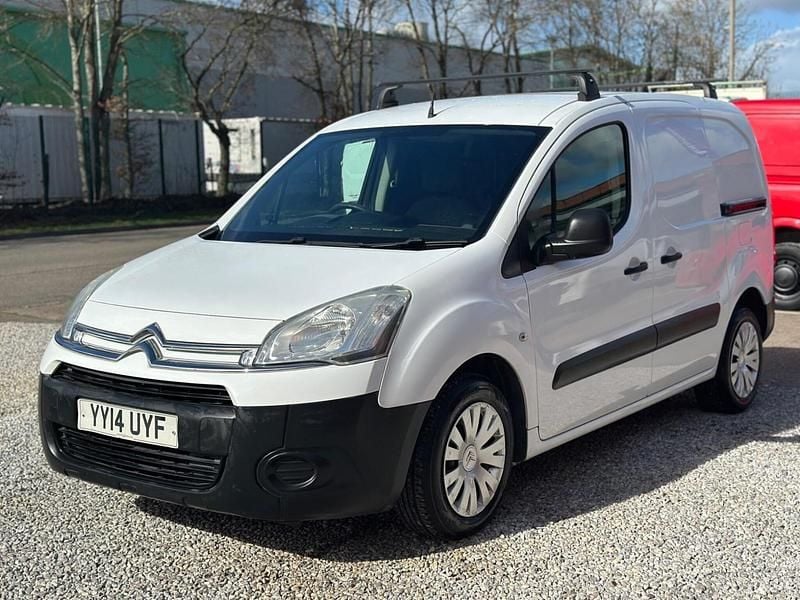 Used Citroën Berlingo 75 HP (55 kW) 2014 White MPV