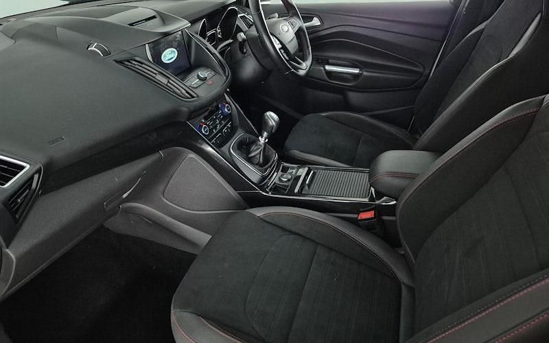 Used Ford Kuga ST-Line 150 HP (110 kW) 2019 White SUV