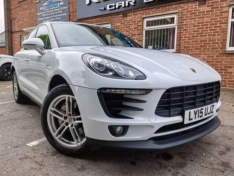 White Used 2015 Porsche Macan S SUV | £20,640 (Fair price) - Image 1/4