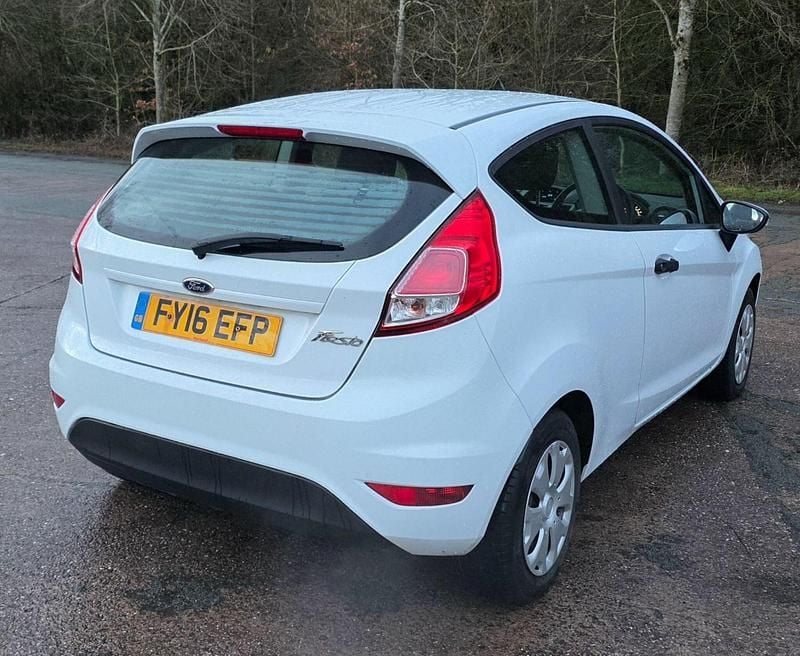 Used Ford Fiesta Studio 2016 White Hatchback