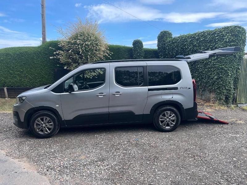Used Peugeot Rifter Allure 2024 Grey MPV