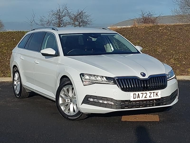 Used Skoda Superb SE Technology 150 HP (110 kW) 2023 White Estate