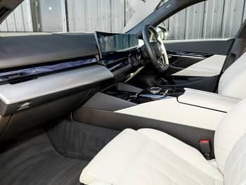 Used BMW 550e Comfort Edition 489 HP (359 kW) 2025 Blue SUV