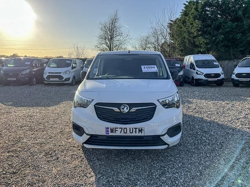 Used Vauxhall Combo Sportive 130 HP (95 kW) 2020 White MPV