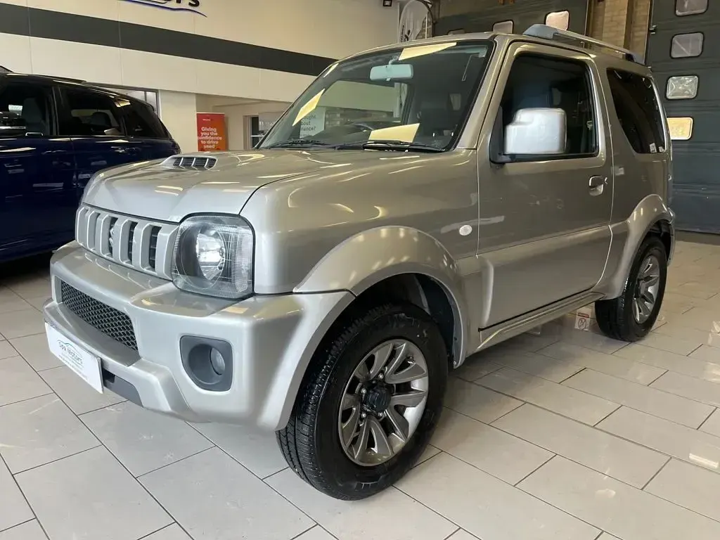 Used Suzuki Jimny SZ4 85 HP (62 kW) 2017 Silver SUV