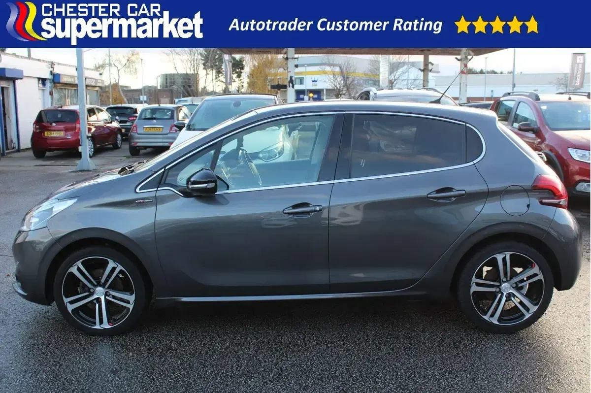 Used Peugeot 208 GT-line 2018 Grey Hatchback