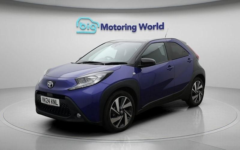Used Toyota Aygo X 72 HP (52 kW) 2024 Blue SUV