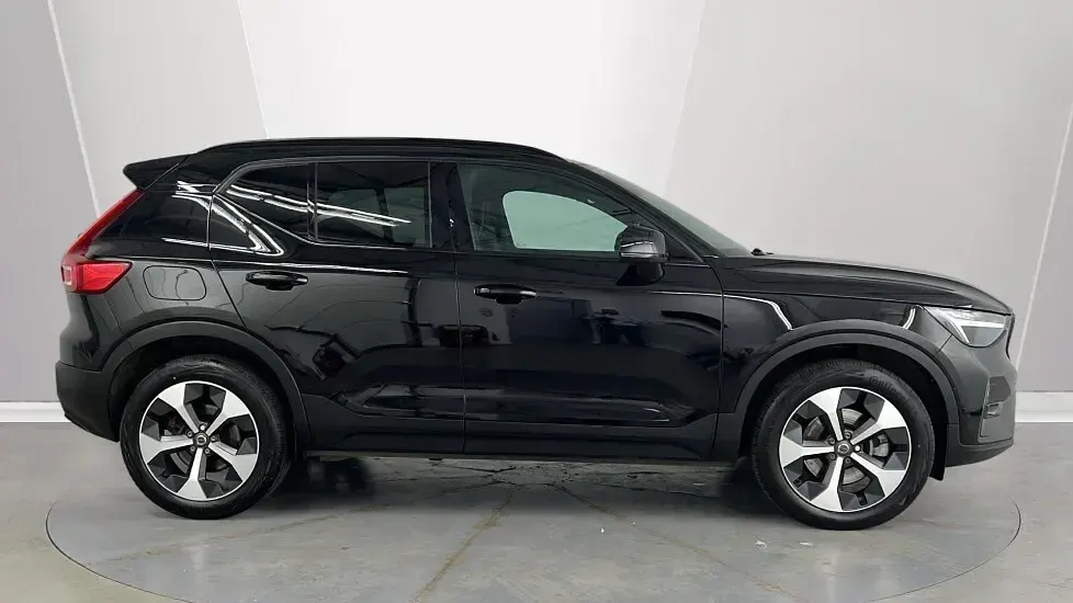 Used Volvo XC40 Plus 194 HP (142 kW) 2025 Black SUV
