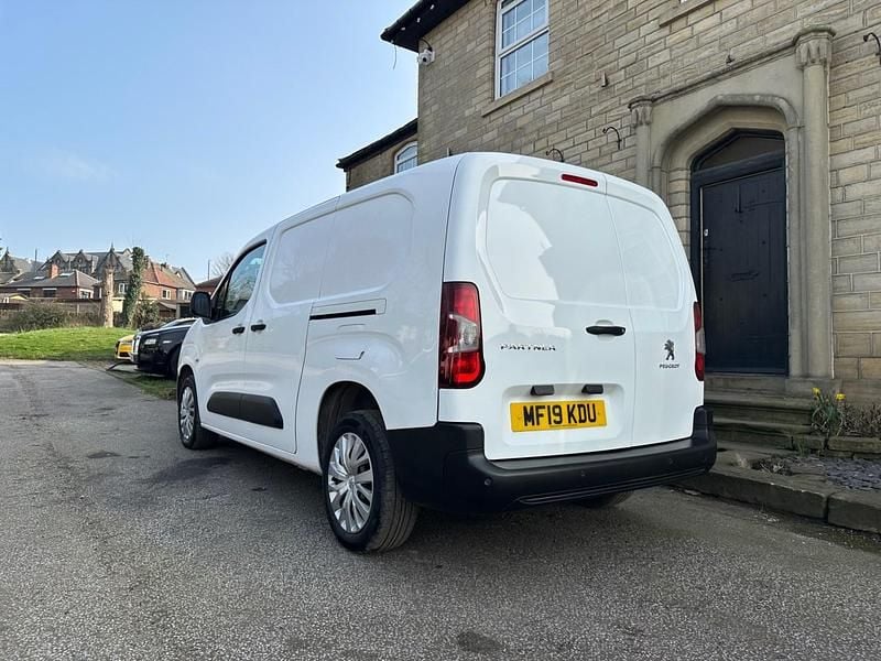 Used Peugeot Partner 2019 White MPV