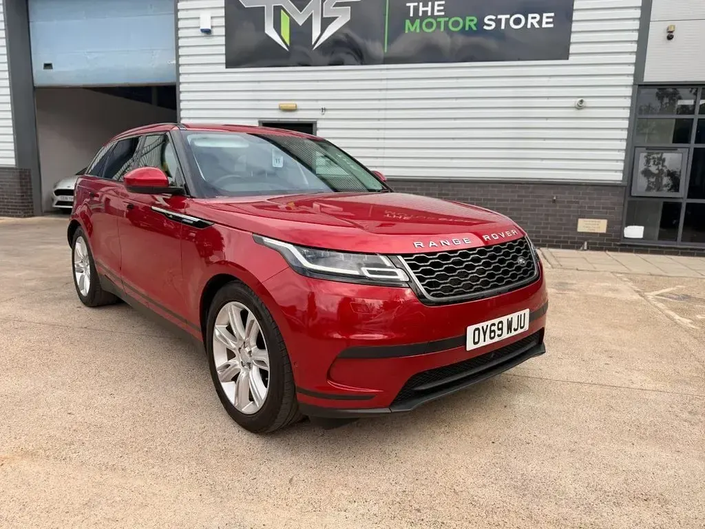 Used Land Rover Range Rover Velar SE 240 HP (176 kW) 2019 Red SUV
