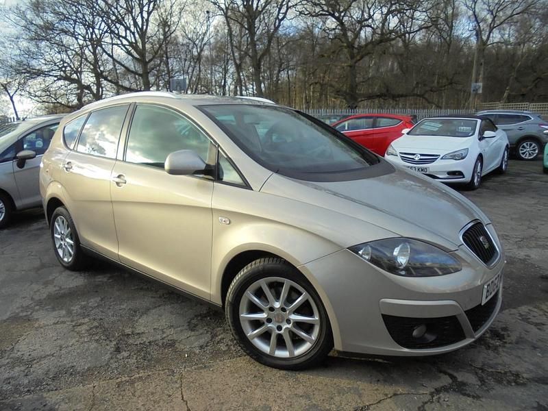 Beige Used 2012 Seat Altea XL SE MPV | £4,695 (A bit pricey) - Image 1/4