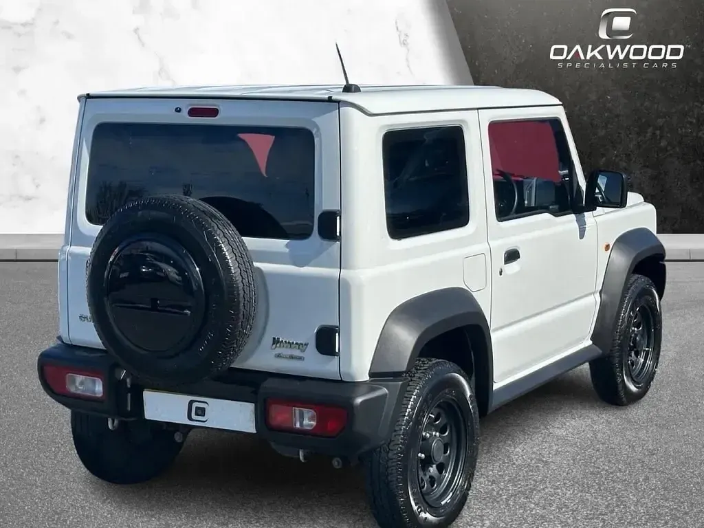 Używany Suzuki Jimny 101 KM (74 kW) 2024 Biały SUV