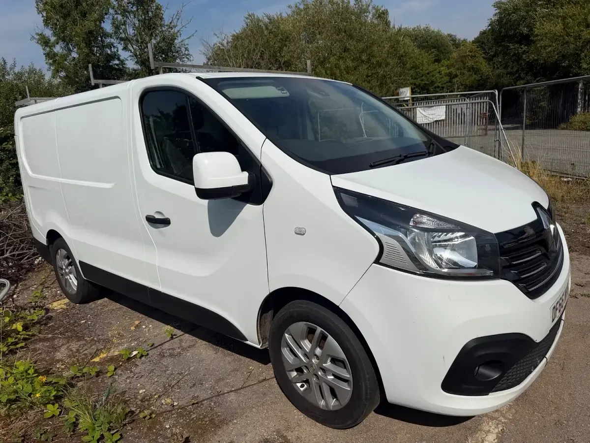 Used Renault Trafic 2016 White MPV