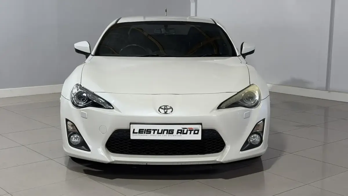 Used Toyota GT86 GT 197 HP (144 kW) 2012 White Coupe