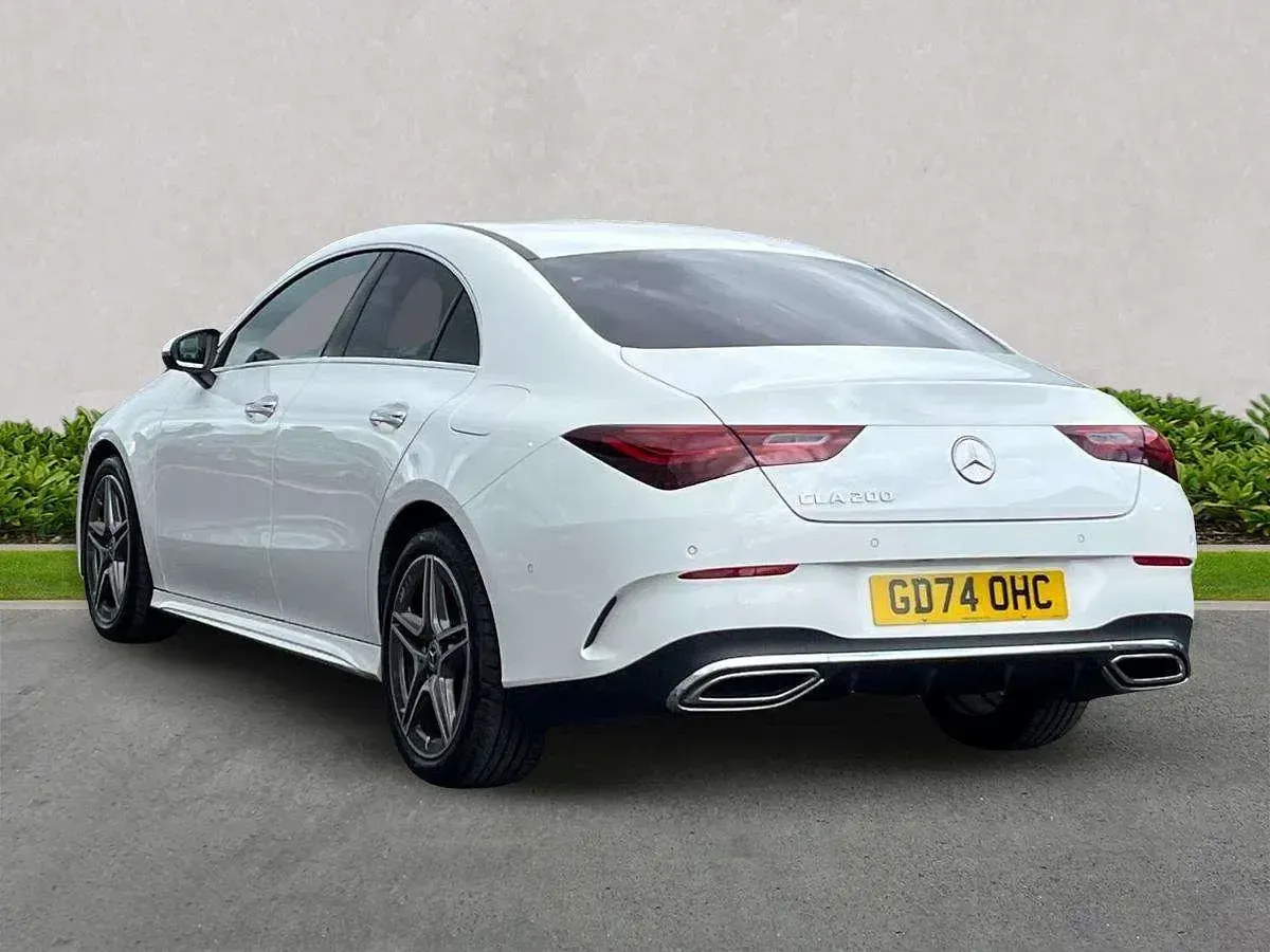 Occasion Mercedes CLA200 Executive 163 ch (119 kW) 2025 Blanc Coupé