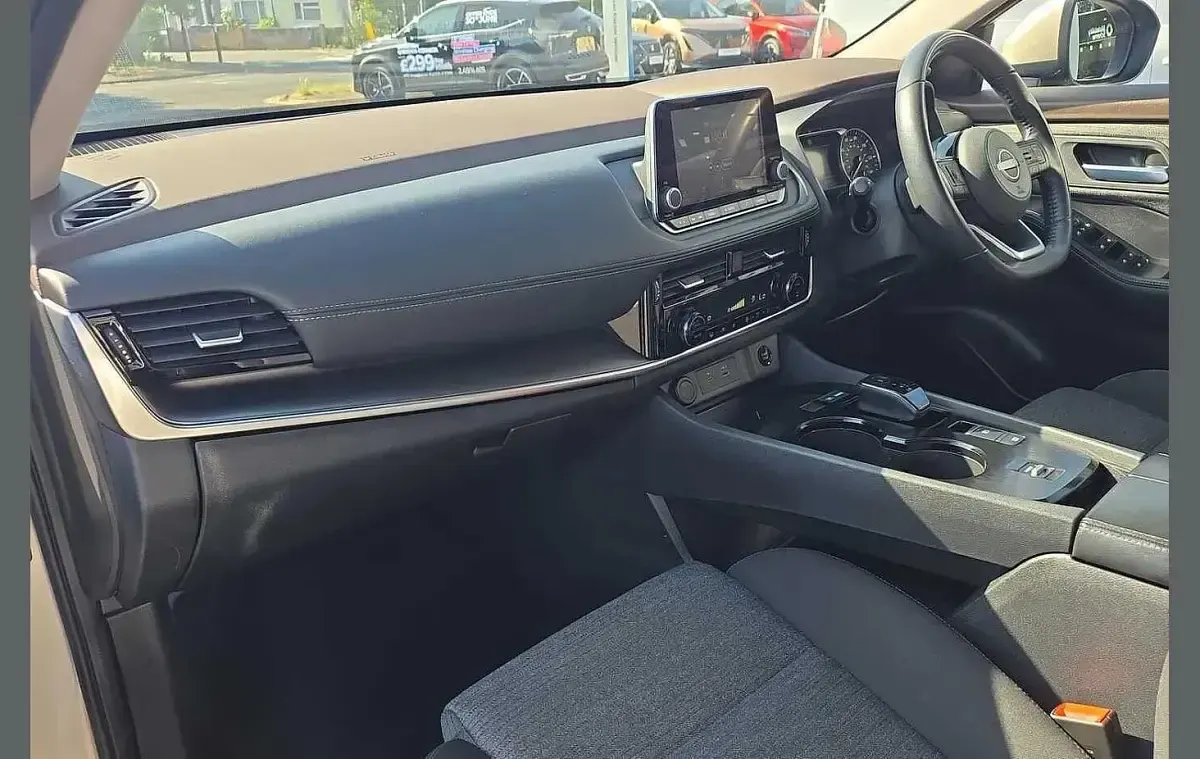 Used Nissan X-Trail Acenta Premium 213 HP (156 kW) 2023 Silver SUV
