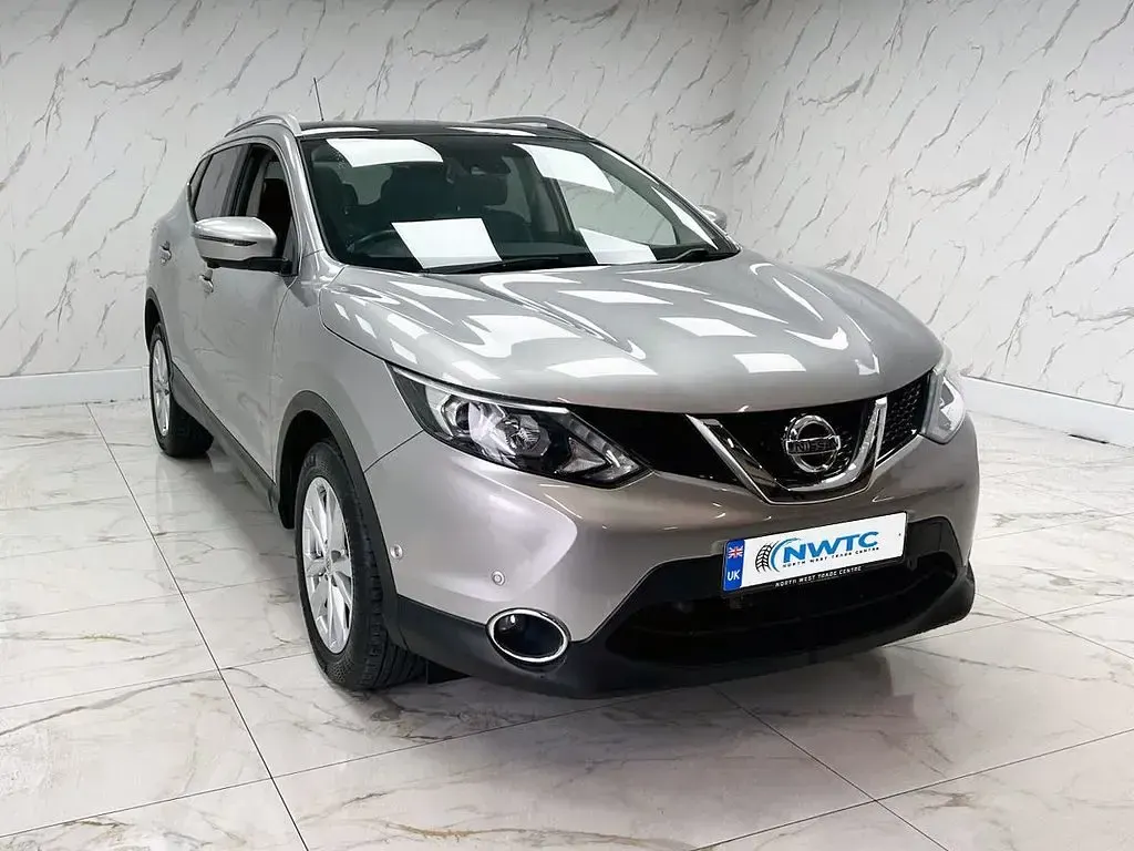 Used Nissan Qashqai Tekna 130 HP (95 kW) 2015 Silver SUV