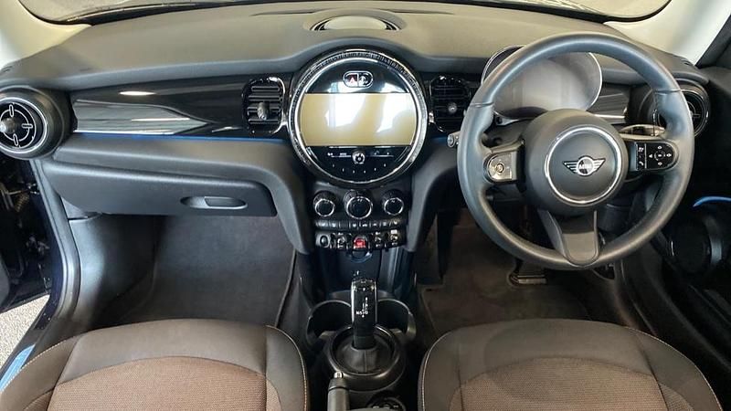 Used Mini Cooper Classic 134 HP (98 kW) 2023 Black Hatchback