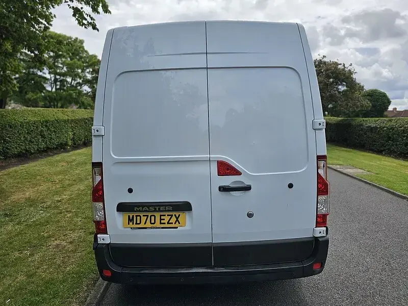Used Renault Master Business 56 kW (77 HP) 2021 White MPV