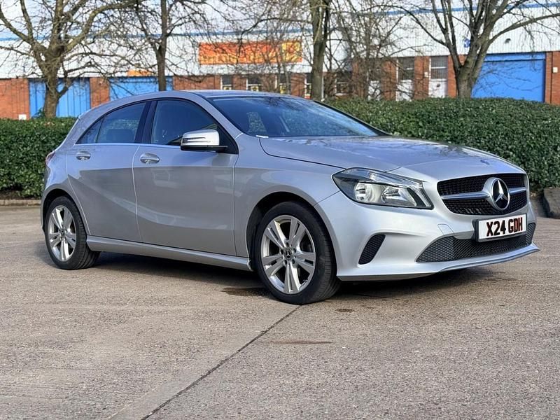 Used Mercedes A180 109 HP (80 kW) 2017 Silver Hatchback