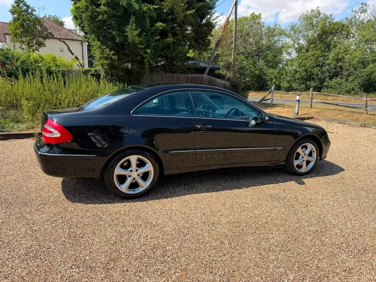 Used Mercedes CLK240 Avantgarde 2005 Black Coupe