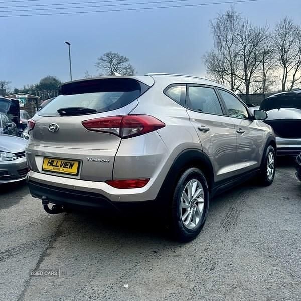 Used Hyundai Tucson SE 116 HP (85 kW) 2018 Beige SUV