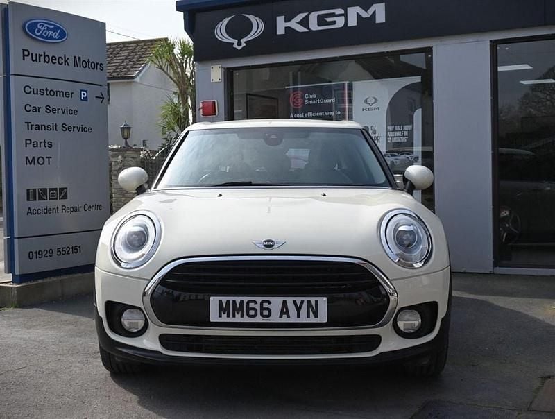 Used Mini Cooper Clubman 136 HP (100 kW) 2016 White Estate