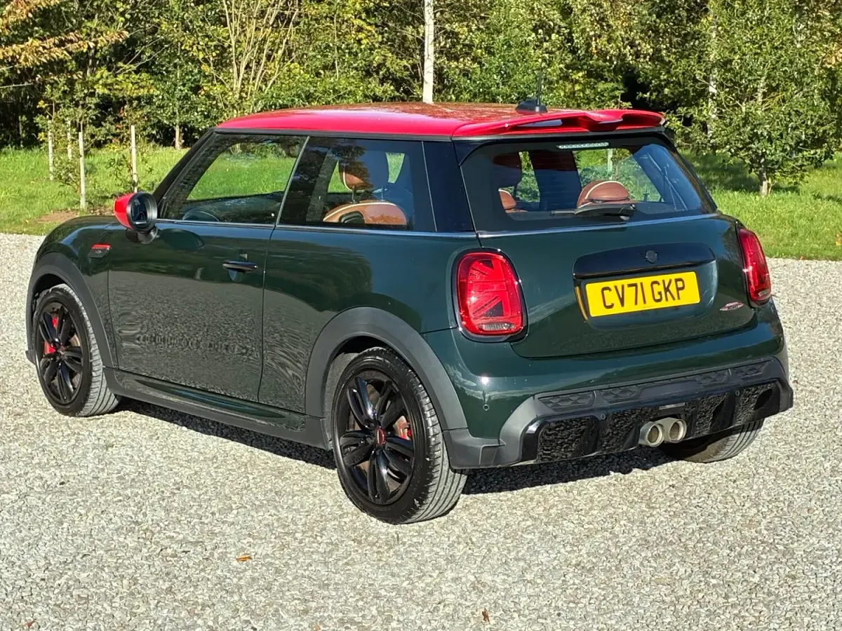 Used Mini John Cooper Works Hatch 227 HP (166 kW) 2021 Green Hatchback