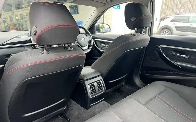 Used BMW 320 Sport Line 190 HP (139 kW) 2018 Silver Sedan