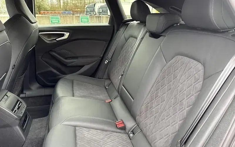 Used Audi A5 Advanced 204 HP (150 kW) 2025 Black Estate