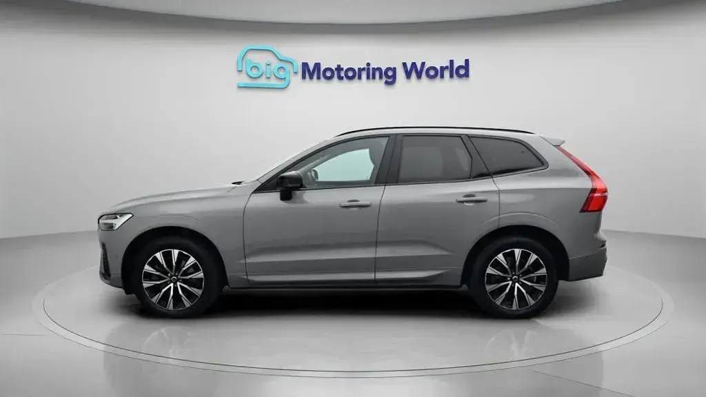 Used Volvo XC60 Plus 250 HP (183 kW) 2024 Grey SUV