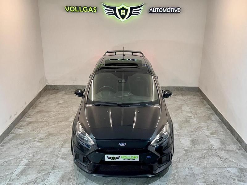 Usado Ford Focus RS 350 HP (257 kW) 2017 Preto Citadino