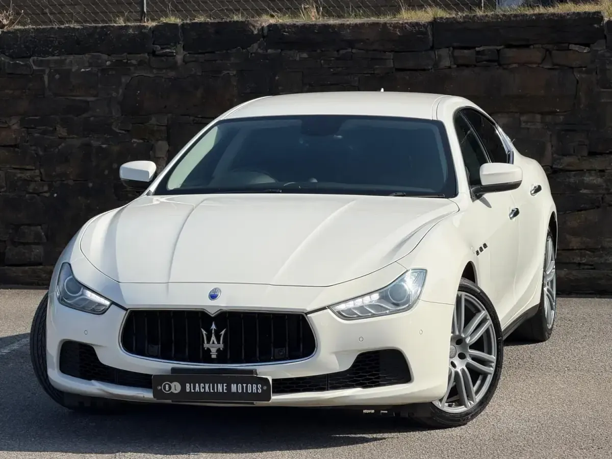 Used Maserati Ghibli 275 HP (202 kW) 2017 White Sedan