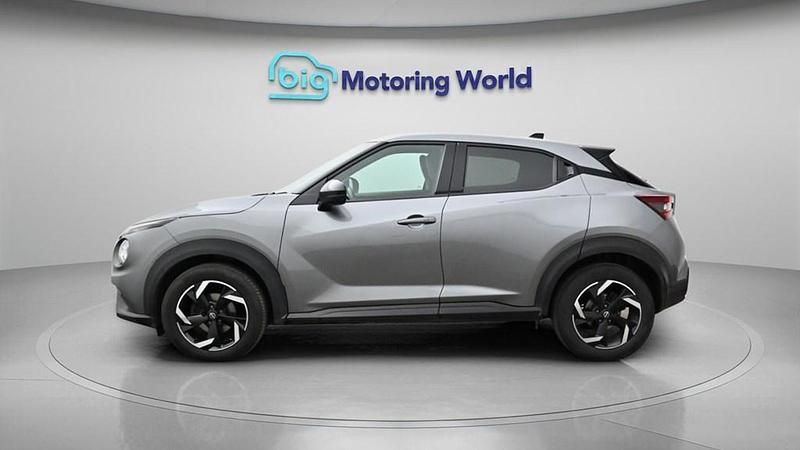 Used Nissan Juke N-Connecta 114 HP (83 kW) 2023 Grey SUV