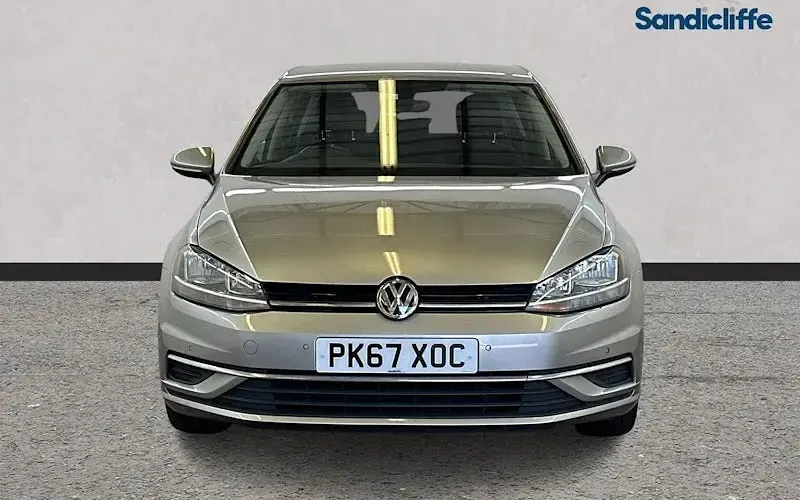 Used VW Golf VII SE 110 HP (80 kW) 2018 Hatchback